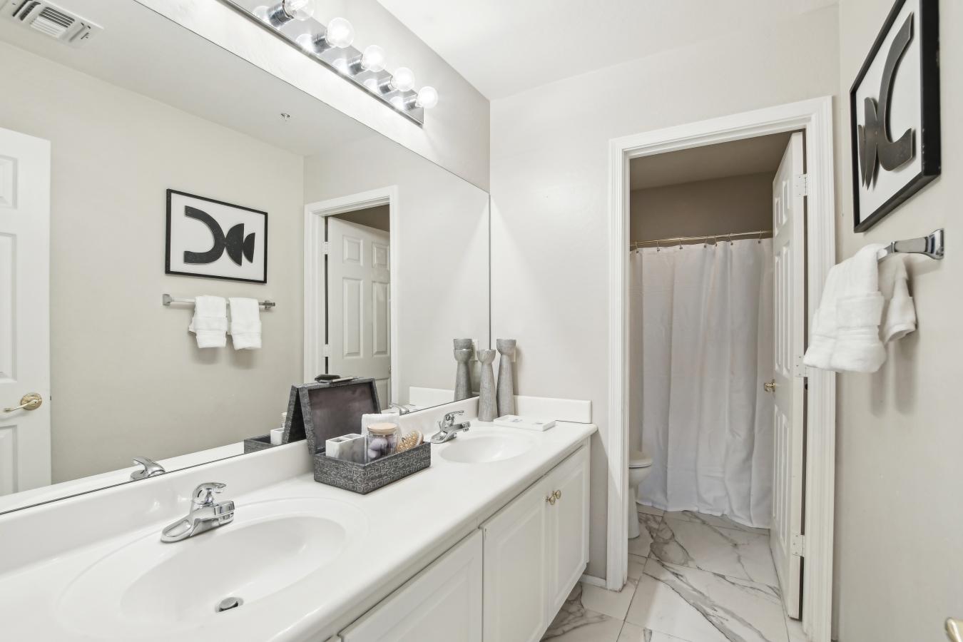 Peoria, Arizona, 85383, United States, 6 Bedrooms Bedrooms, ,4 BathroomsBathrooms,Residential,For Sale,1731142
