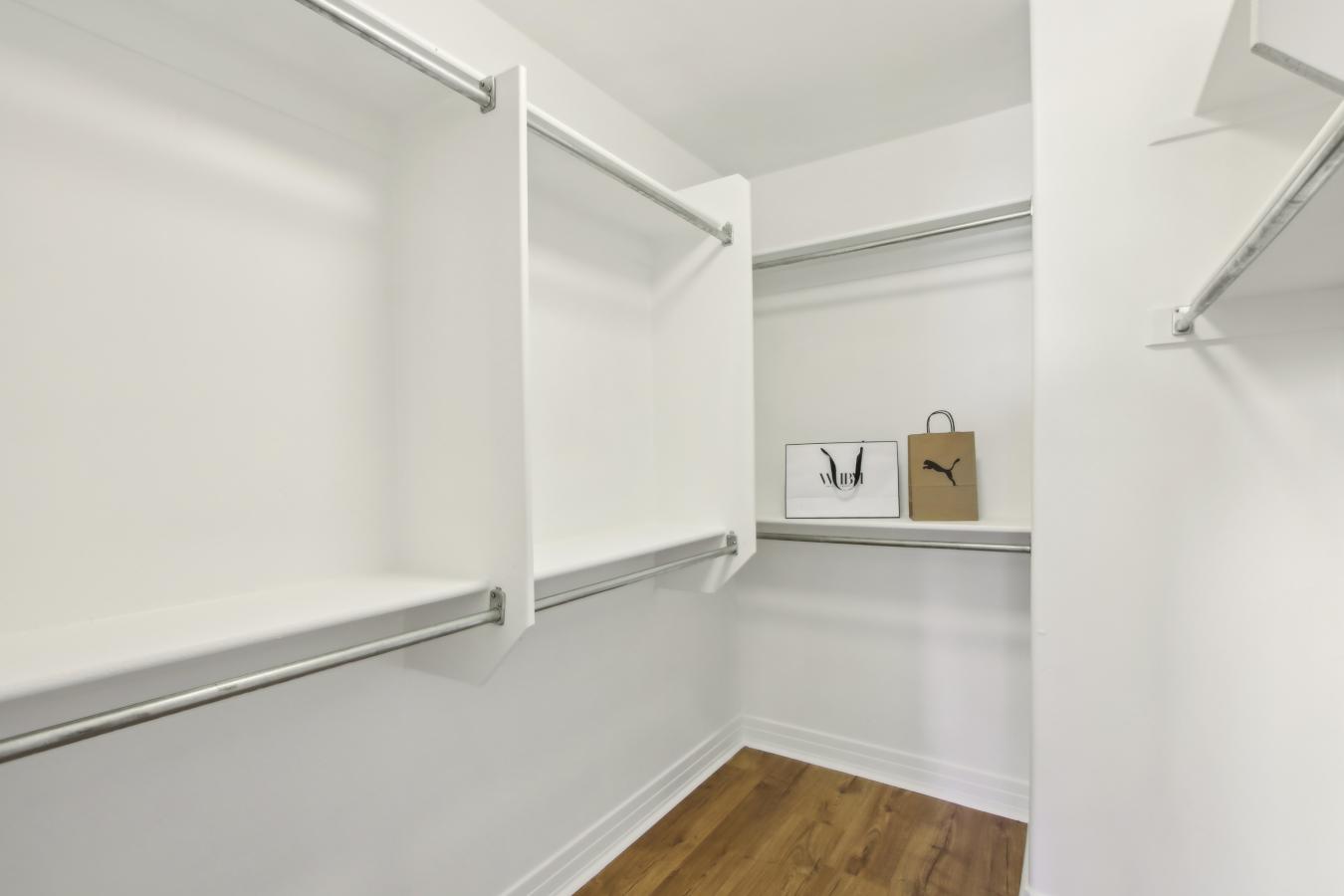 Goodyear, Arizona, 85338, United States, 5 Bedrooms Bedrooms, ,4 BathroomsBathrooms,Residential,For Sale,1731141