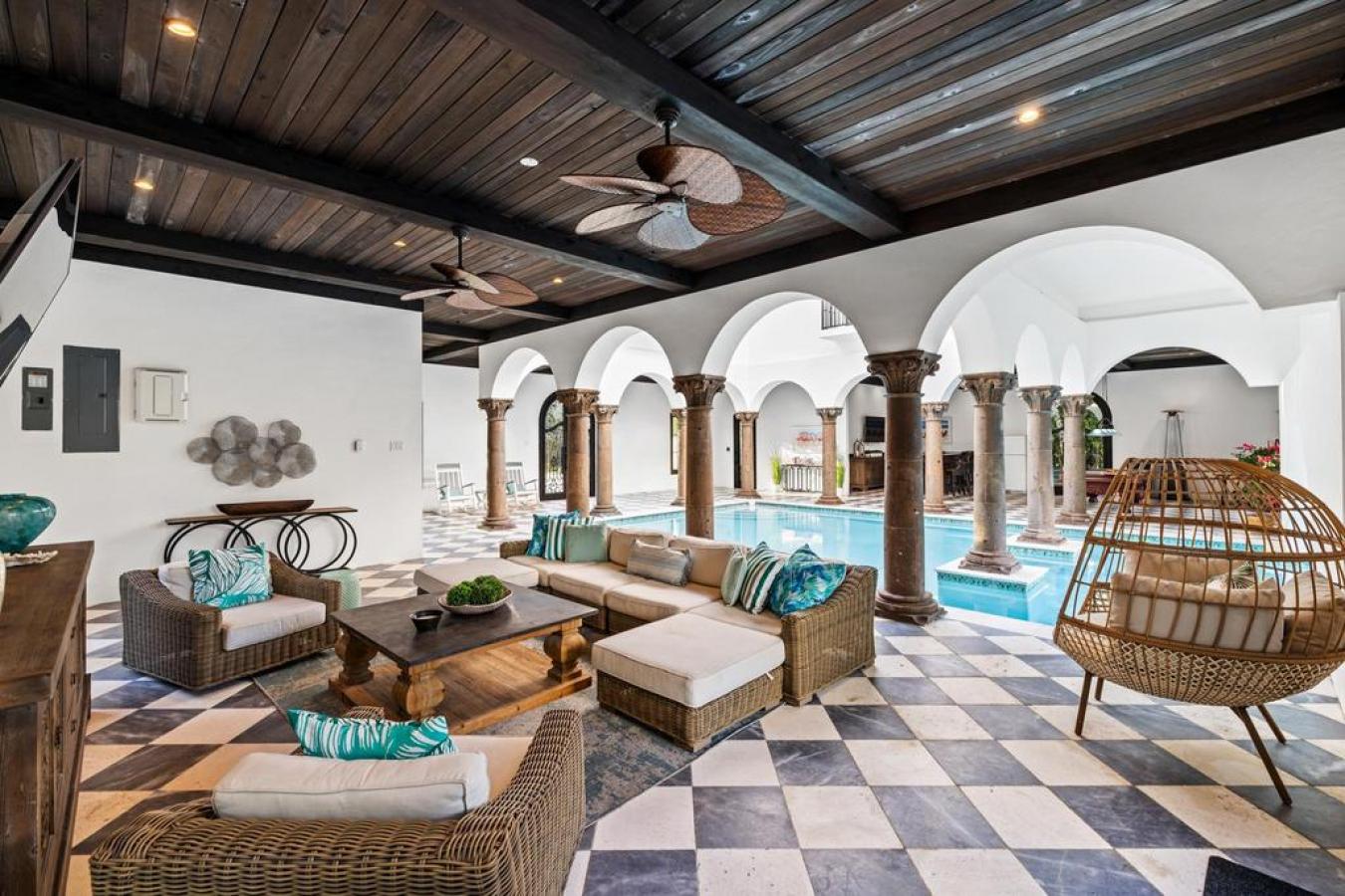 Sarasota, Florida, 34242, United States, 6 Bedrooms Bedrooms, ,6 BathroomsBathrooms,Residential,For Sale,1731119