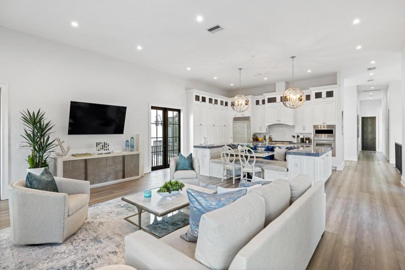 Sarasota, Florida, 34242, United States, 6 Bedrooms Bedrooms, ,6 BathroomsBathrooms,Residential,For Sale,1731119