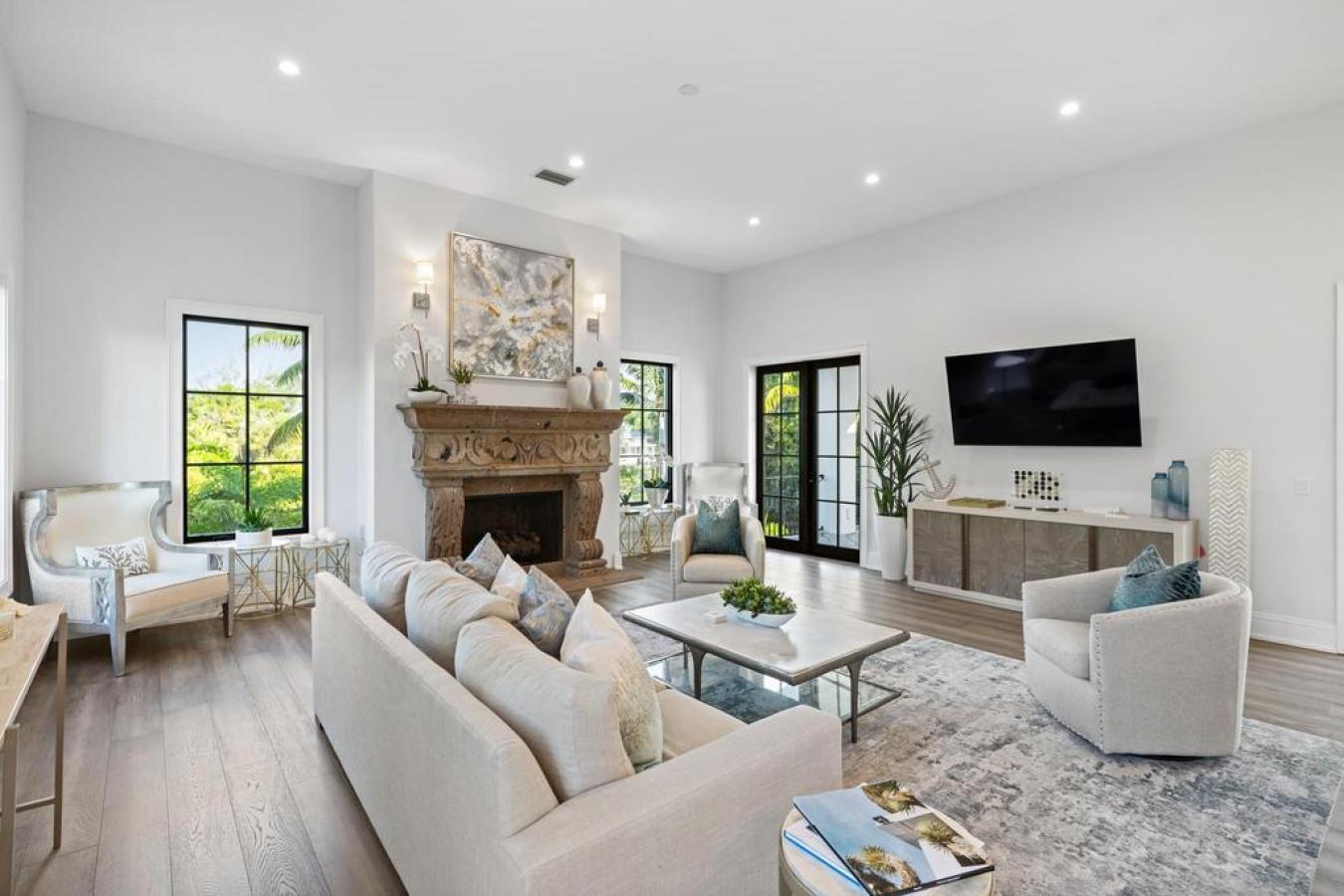 Sarasota, Florida, 34242, United States, 6 Bedrooms Bedrooms, ,6 BathroomsBathrooms,Residential,For Sale,1731119