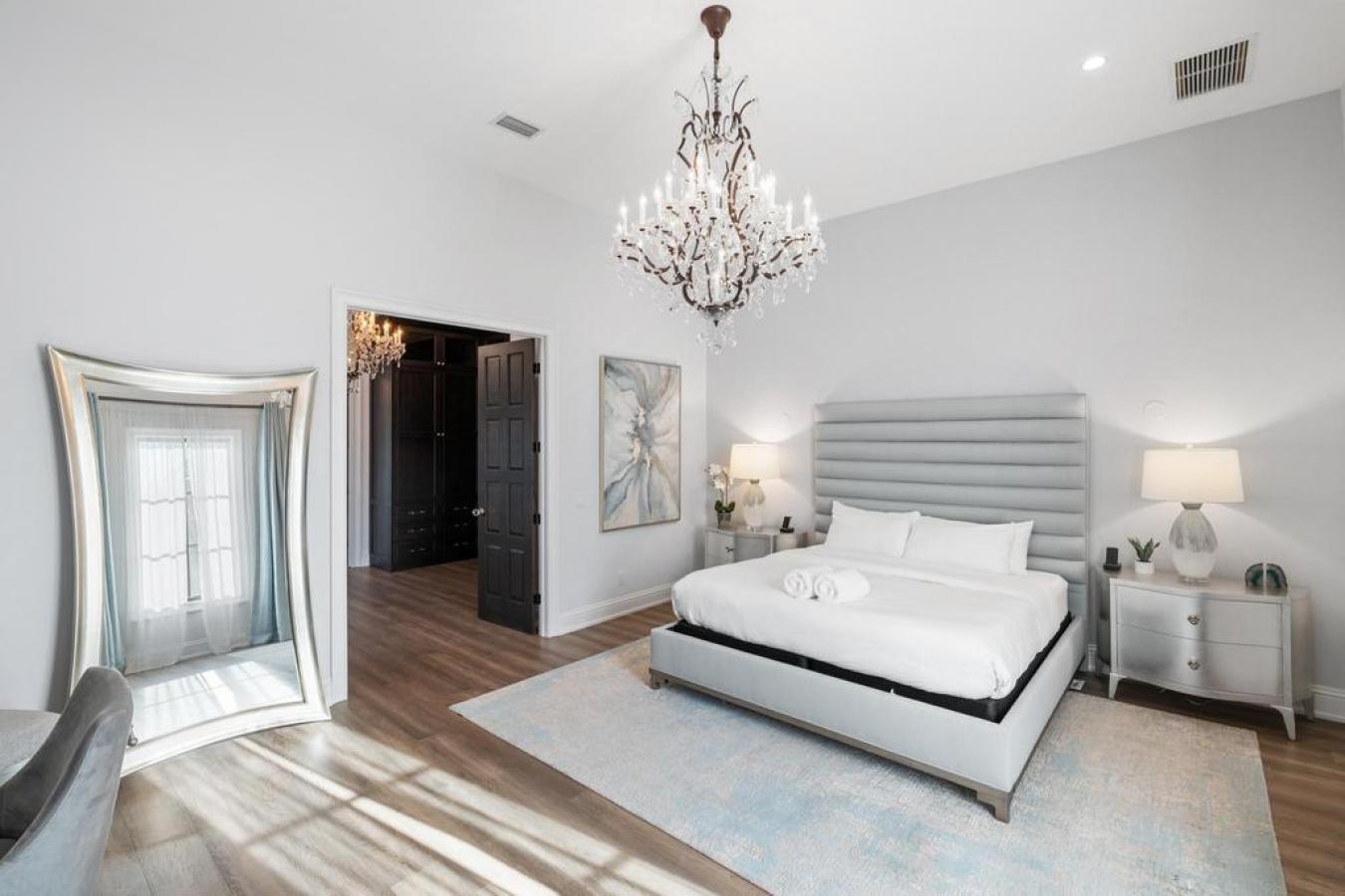 Sarasota, Florida, 34242, United States, 6 Bedrooms Bedrooms, ,6 BathroomsBathrooms,Residential,For Sale,1731119