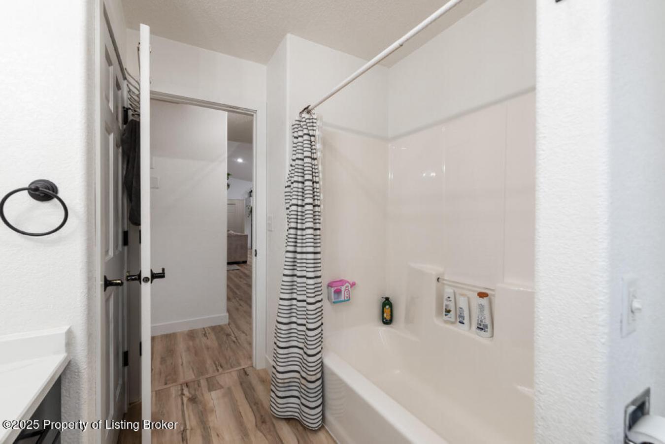 Dickinson, North Dakota, 58601, United States, 4 Bedrooms Bedrooms, ,4 BathroomsBathrooms,Residential,For Sale,1731112