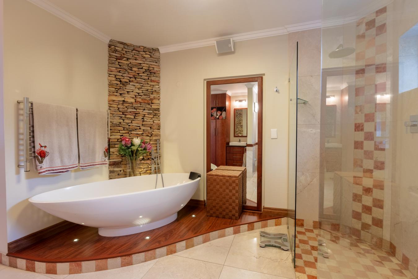 Plettenberg Bay, 6600, South Africa, 7 Bedrooms Bedrooms, ,8 BathroomsBathrooms,Residential,For Sale,1742025