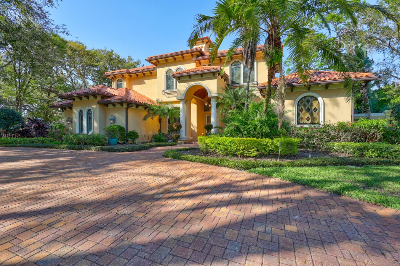 Tampa, Florida, 33613, United States, 4 Bedrooms Bedrooms, ,4 BathroomsBathrooms,Residential,For Sale,1732320