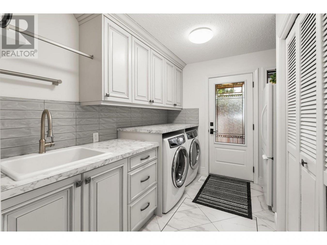 Penticton, BC, V2A3V2, Canada, 2 Bedrooms Bedrooms, ,3 BathroomsBathrooms,Residential,For Sale,1732311