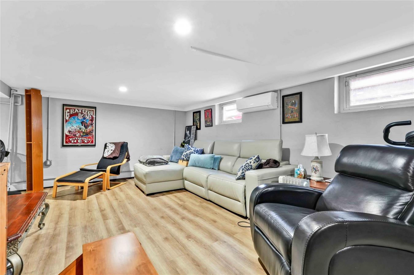 Long Beach, New York, 11561, United States, 4 Bedrooms Bedrooms, ,4 BathroomsBathrooms,Residential,For Sale,1732296