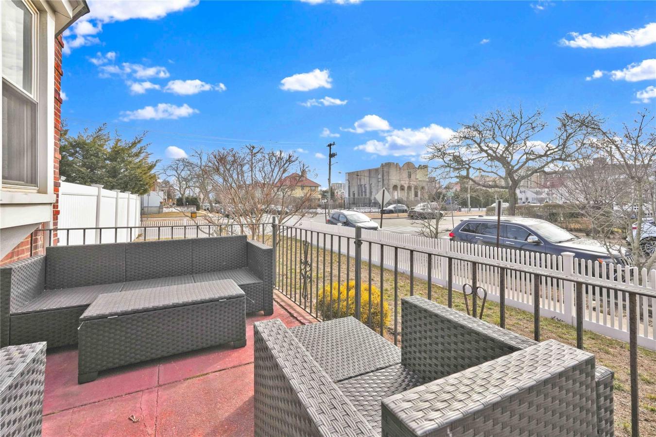 Long Beach, New York, 11561, United States, 4 Bedrooms Bedrooms, ,4 BathroomsBathrooms,Residential,For Sale,1732296