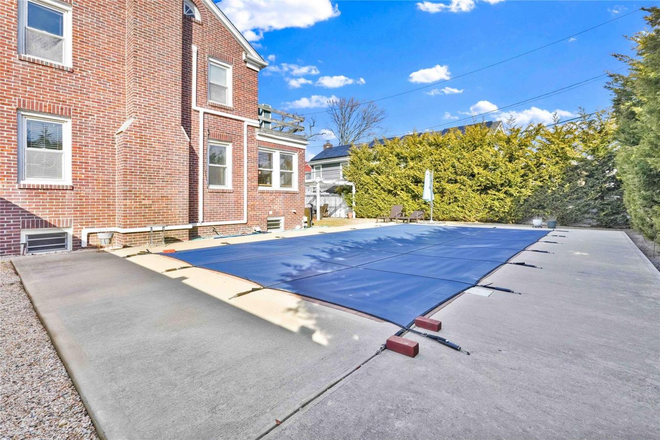 Long Beach, New York, 11561, United States, 4 Bedrooms Bedrooms, ,4 BathroomsBathrooms,Residential,For Sale,1732296