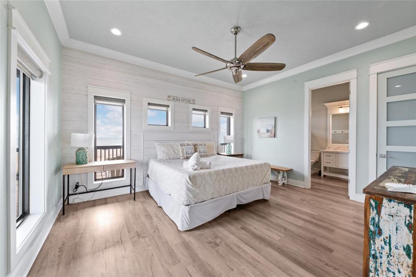 Crystal Beach, Texas, 77650, United States, 5 Bedrooms Bedrooms, ,5 BathroomsBathrooms,Residential,For Sale,1732295