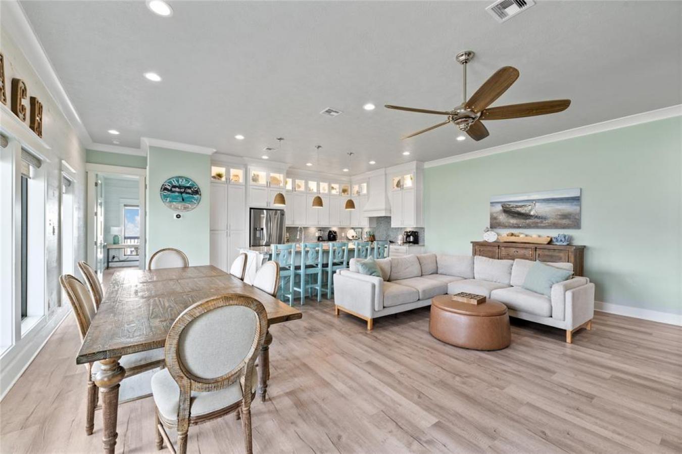 Crystal Beach, Texas, 77650, United States, 5 Bedrooms Bedrooms, ,5 BathroomsBathrooms,Residential,For Sale,1732295