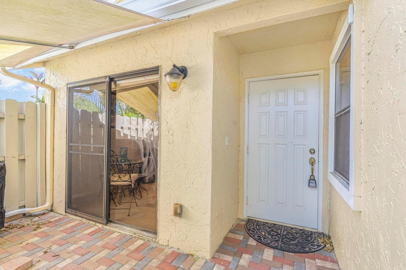 Delray Beach, Florida, 33445, United States, 4 Bedrooms Bedrooms, ,2 BathroomsBathrooms,Residential,For Sale,1734285