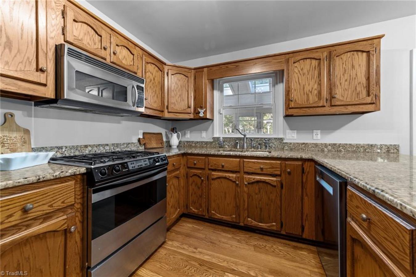 Greensboro, North Carolina, 27408, United States, 4 Bedrooms Bedrooms, ,2 BathroomsBathrooms,Residential,For Sale,1734284