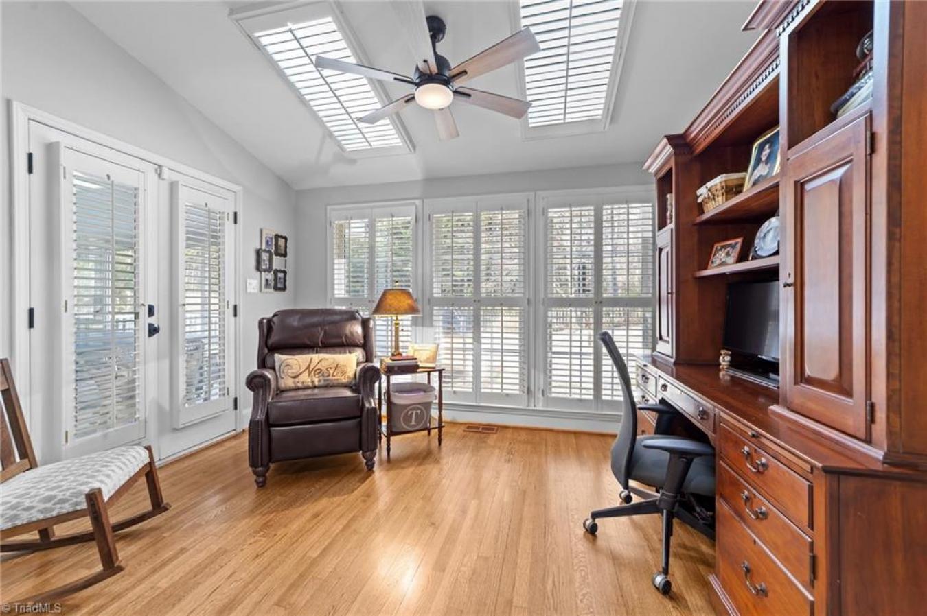 Greensboro, North Carolina, 27408, United States, 4 Bedrooms Bedrooms, ,2 BathroomsBathrooms,Residential,For Sale,1734284