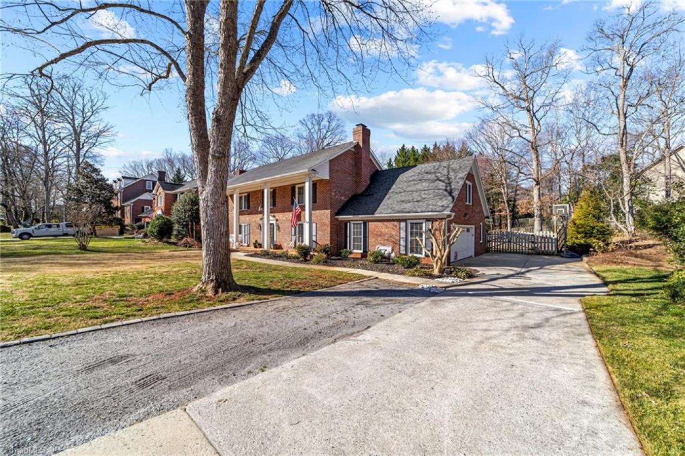 Greensboro, North Carolina, 27408, United States, 4 Bedrooms Bedrooms, ,2 BathroomsBathrooms,Residential,For Sale,1734284