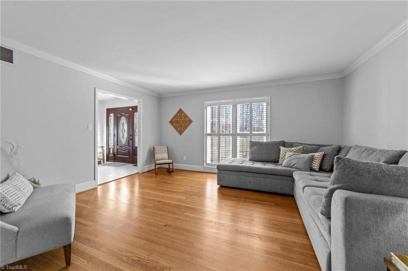 Greensboro, North Carolina, 27408, United States, 4 Bedrooms Bedrooms, ,2 BathroomsBathrooms,Residential,For Sale,1734284