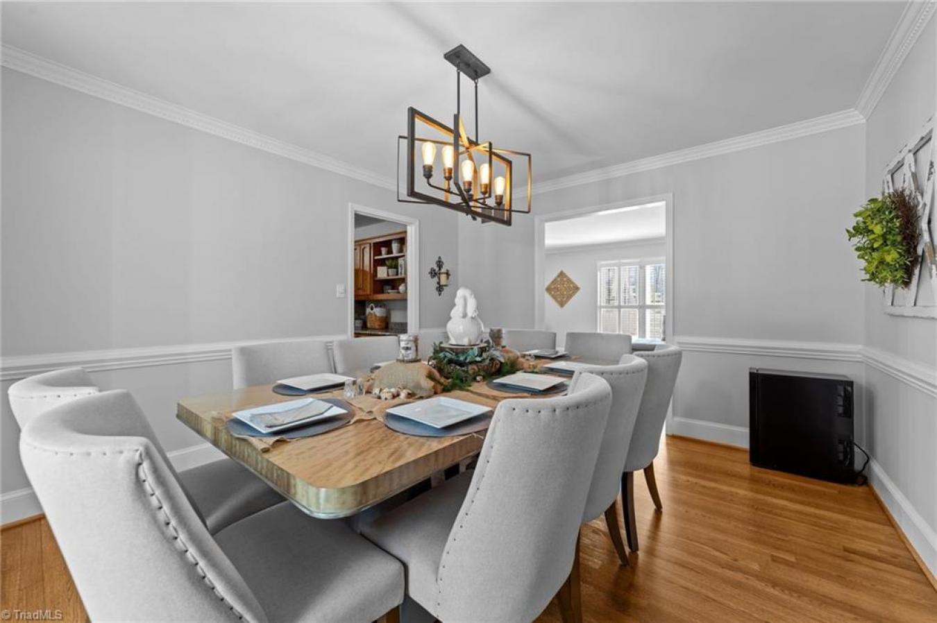 Greensboro, North Carolina, 27408, United States, 4 Bedrooms Bedrooms, ,2 BathroomsBathrooms,Residential,For Sale,1734284