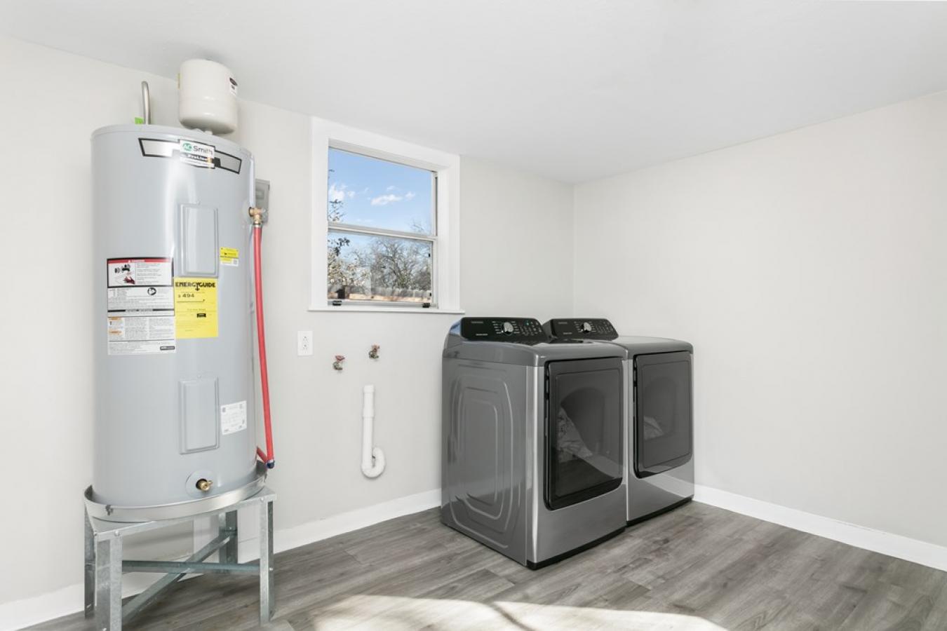 Fredericksburg, Texas, 78624, United States, 2 Bedrooms Bedrooms, ,1 BathroomBathrooms,Residential,For Sale,1734278