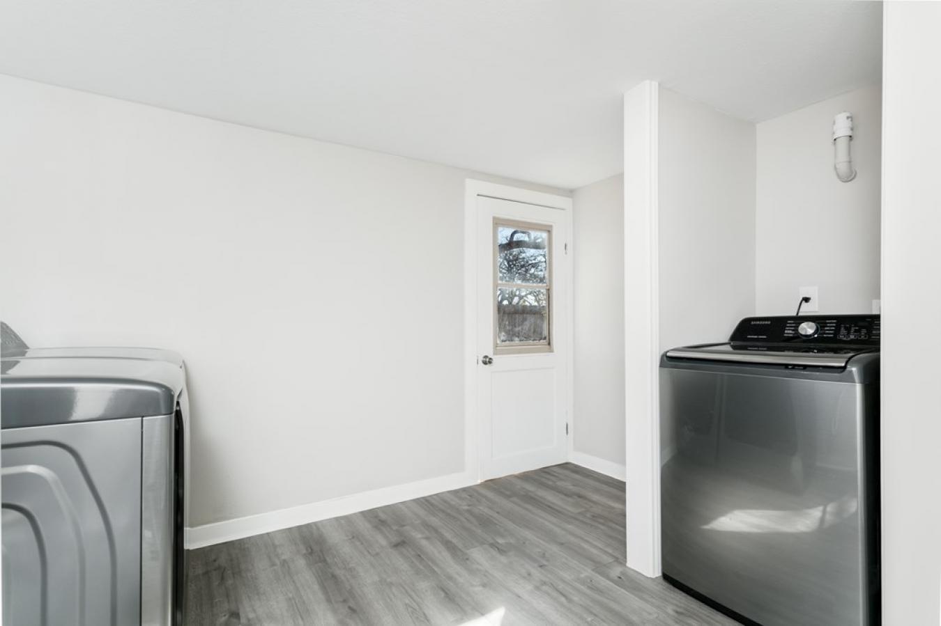 Fredericksburg, Texas, 78624, United States, 2 Bedrooms Bedrooms, ,1 BathroomBathrooms,Residential,For Sale,1734278