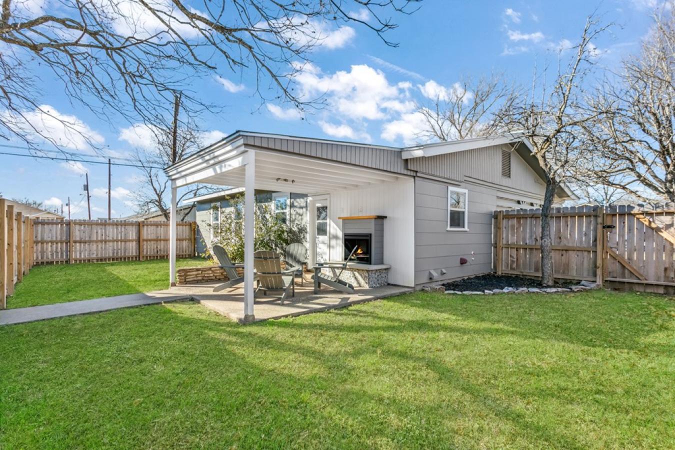 Fredericksburg, Texas, 78624, United States, 2 Bedrooms Bedrooms, ,1 BathroomBathrooms,Residential,For Sale,1734278