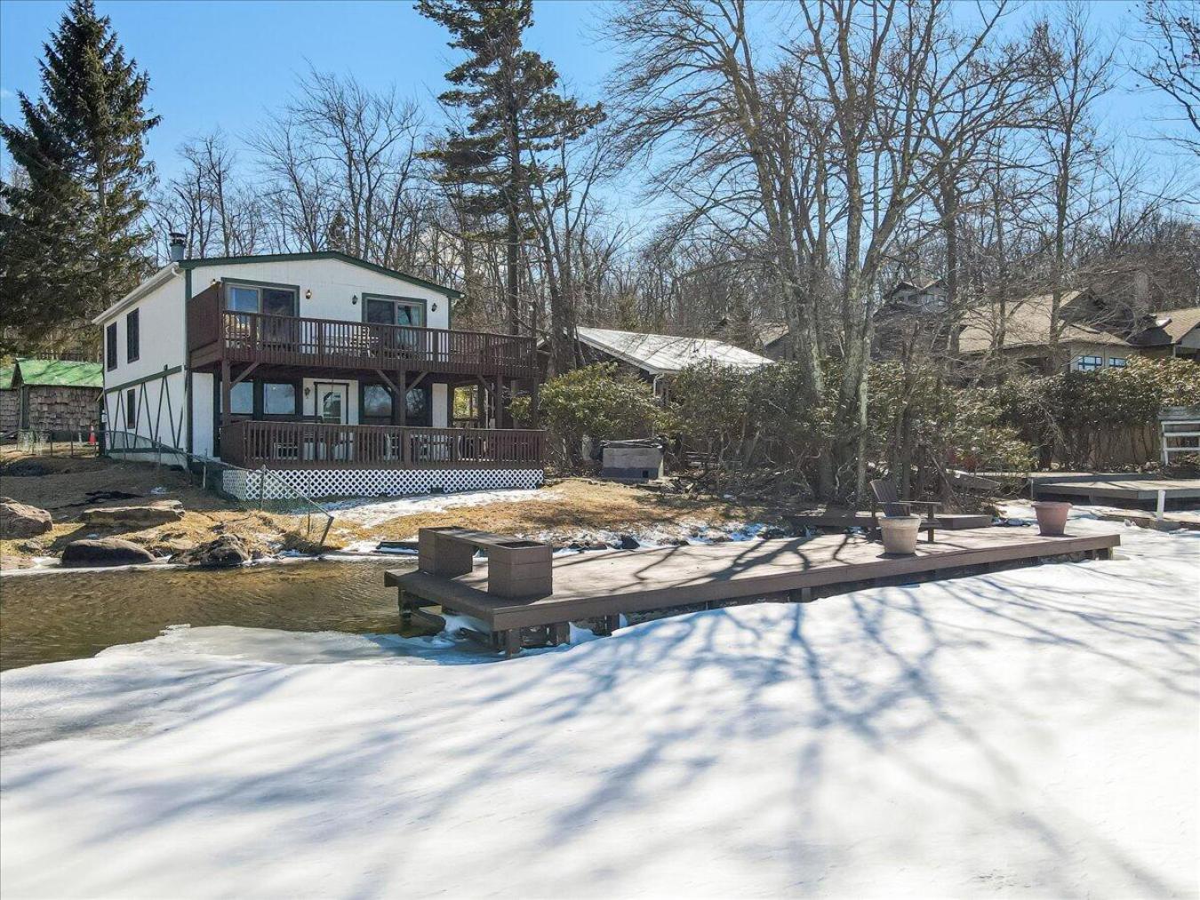 Lake Harmony, Pennsylvania, 18624, United States, 6 Bedrooms Bedrooms, ,3 BathroomsBathrooms,Residential,For Sale,1734274