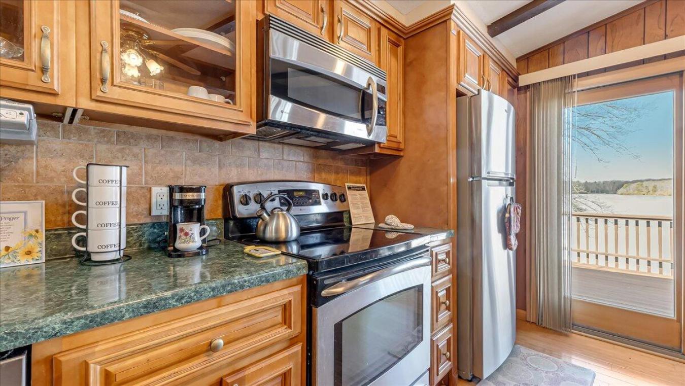 Lake Harmony, Pennsylvania, 18624, United States, 6 Bedrooms Bedrooms, ,3 BathroomsBathrooms,Residential,For Sale,1734274