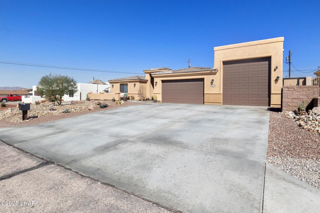 Lake Havasu City, Arizona, 86404, United States, 4 Bedrooms Bedrooms, ,3 BathroomsBathrooms,Residential,For Sale,1941573