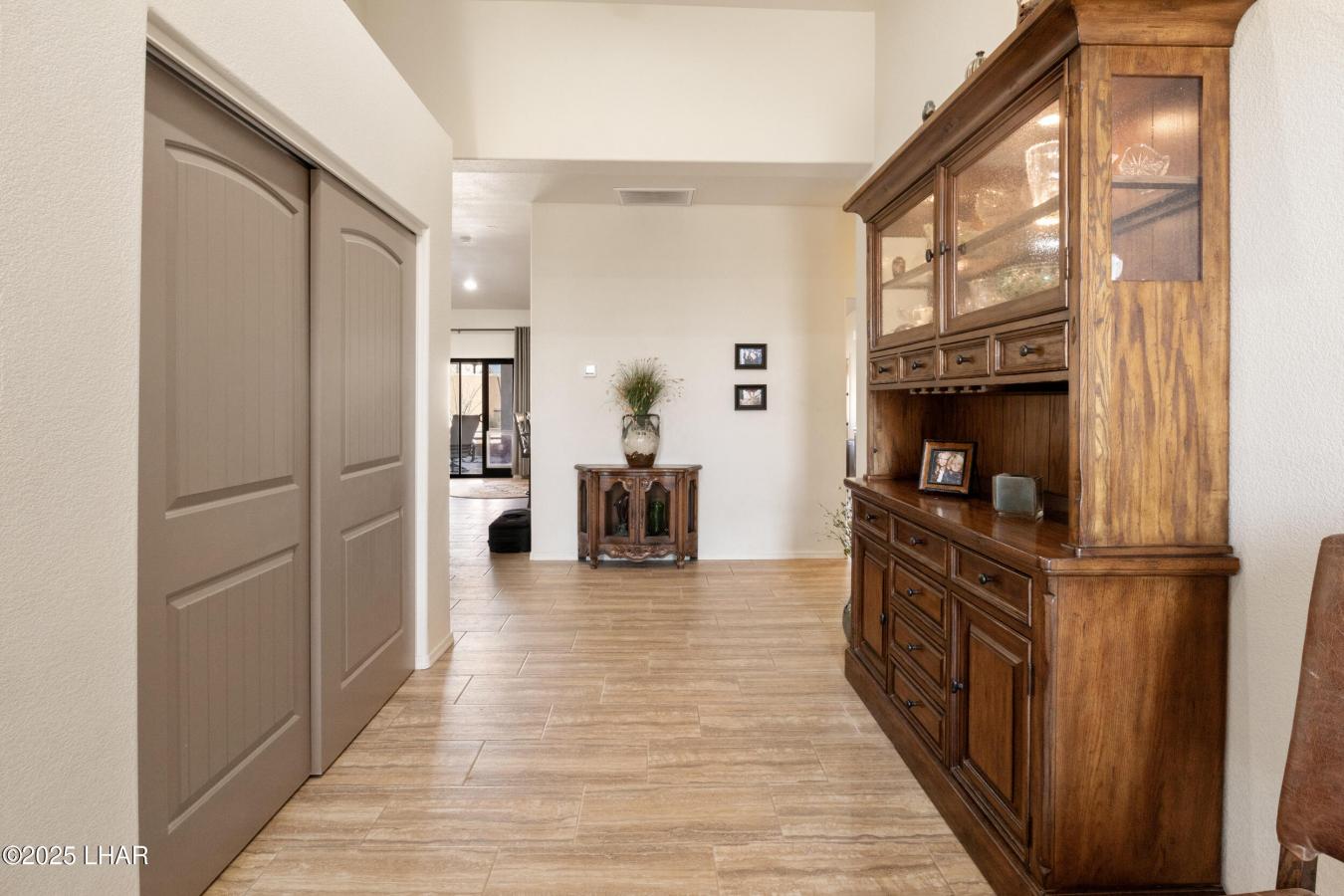 Lake Havasu City, Arizona, 86404, United States, 4 Bedrooms Bedrooms, ,3 BathroomsBathrooms,Residential,For Sale,1941573