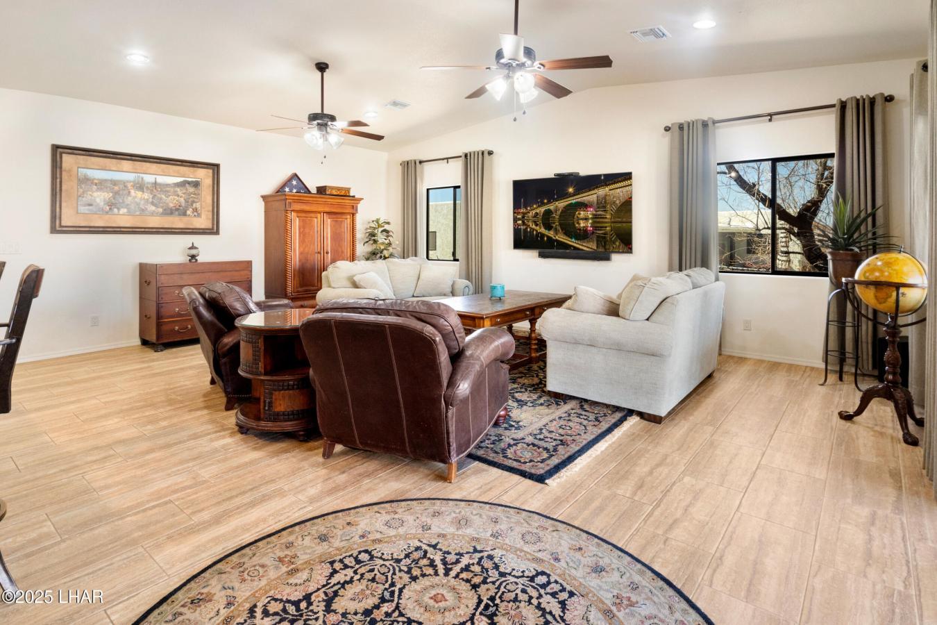 Lake Havasu City, Arizona, 86404, United States, 4 Bedrooms Bedrooms, ,3 BathroomsBathrooms,Residential,For Sale,1941573