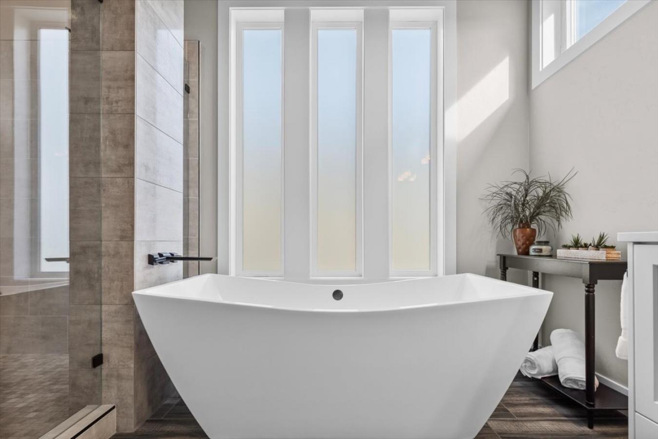 Boise, Idaho, 83716, United States, 4 Bedrooms Bedrooms, ,3 BathroomsBathrooms,Residential,For Sale,1747186