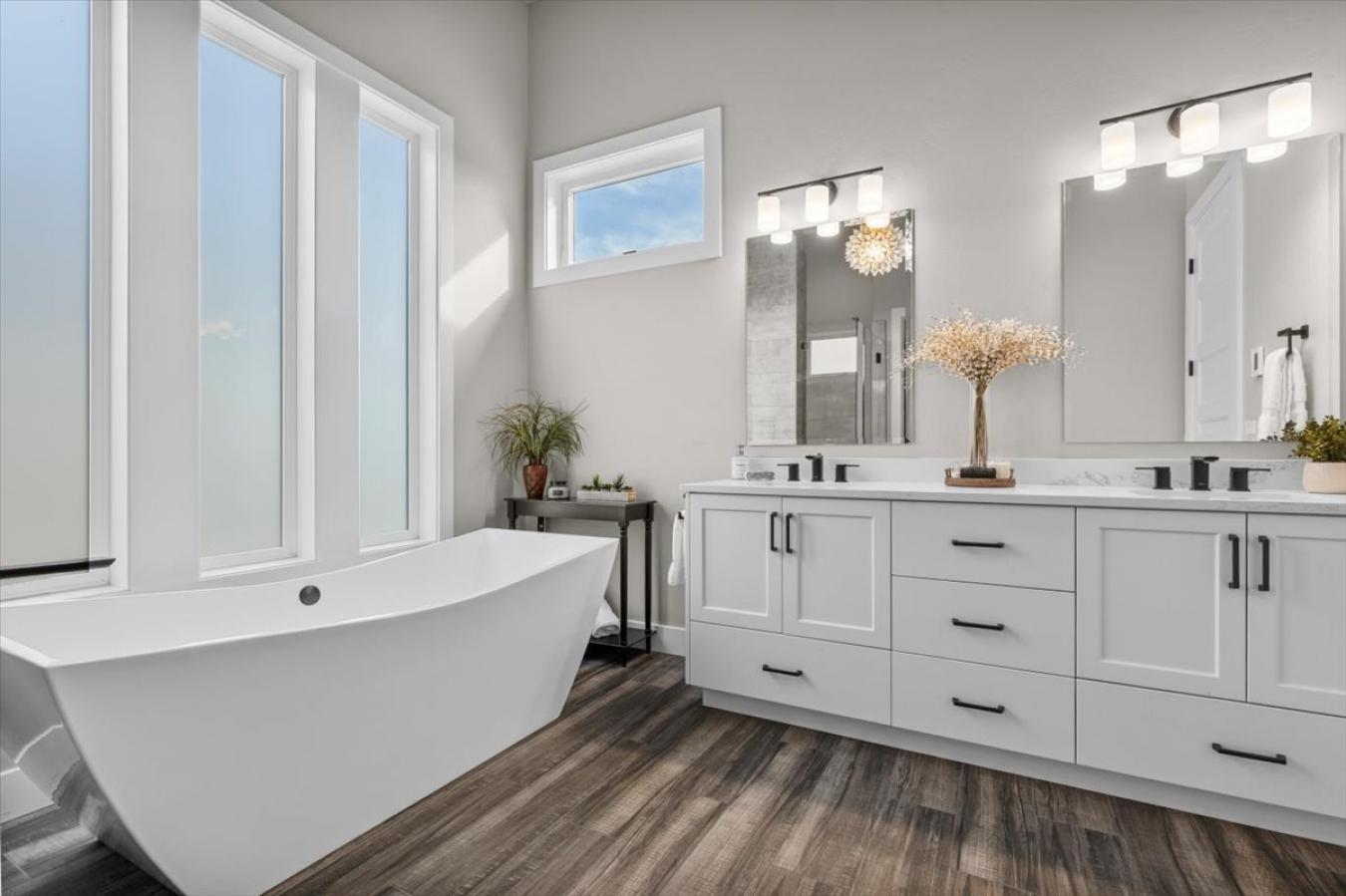 Boise, Idaho, 83716, United States, 4 Bedrooms Bedrooms, ,3 BathroomsBathrooms,Residential,For Sale,1747186