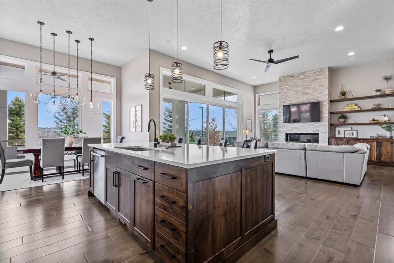 Boise, Idaho, 83716, United States, 4 Bedrooms Bedrooms, ,3 BathroomsBathrooms,Residential,For Sale,1747186