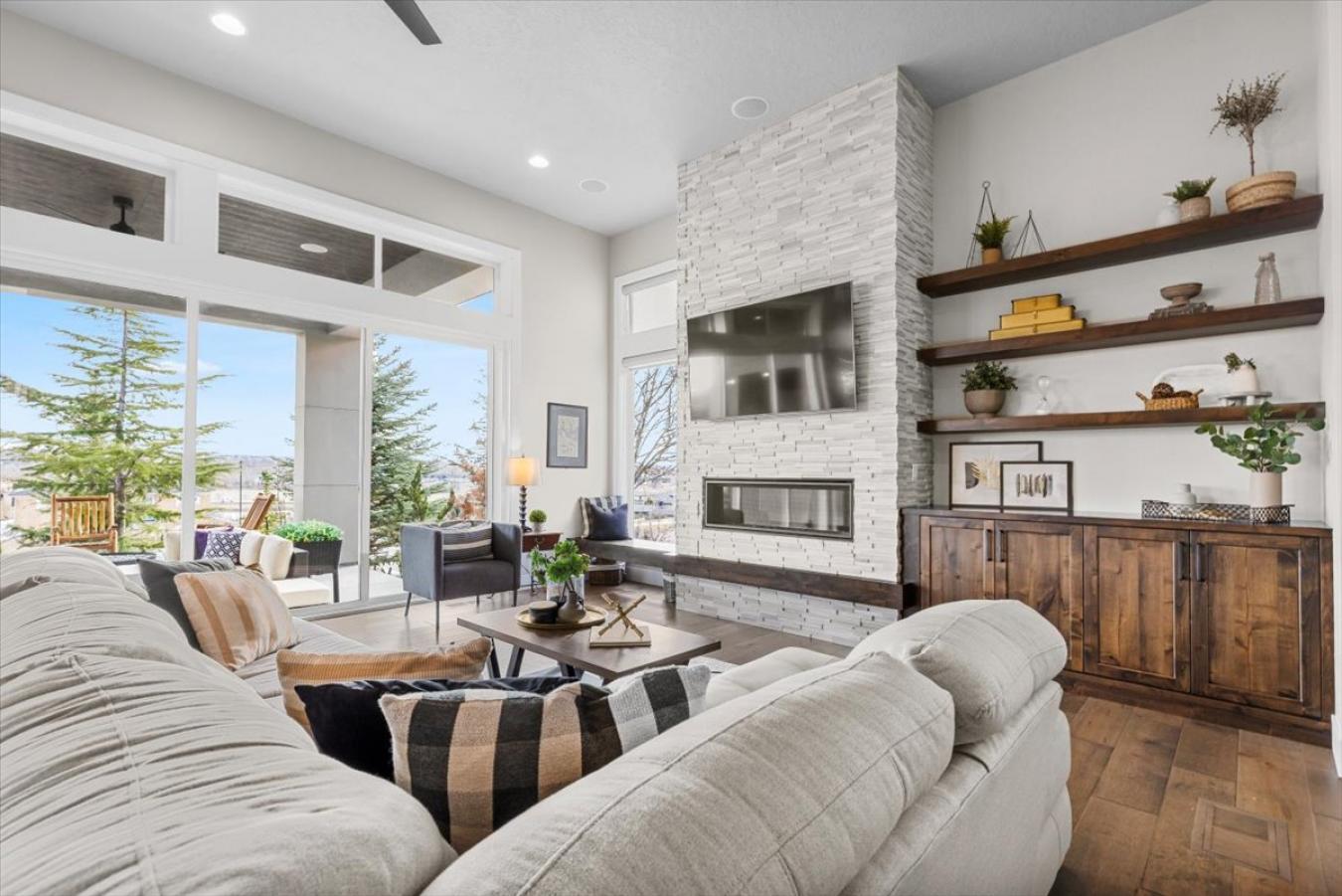 Boise, Idaho, 83716, United States, 4 Bedrooms Bedrooms, ,3 BathroomsBathrooms,Residential,For Sale,1747186