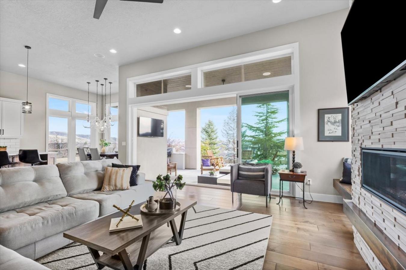 Boise, Idaho, 83716, United States, 4 Bedrooms Bedrooms, ,3 BathroomsBathrooms,Residential,For Sale,1747186