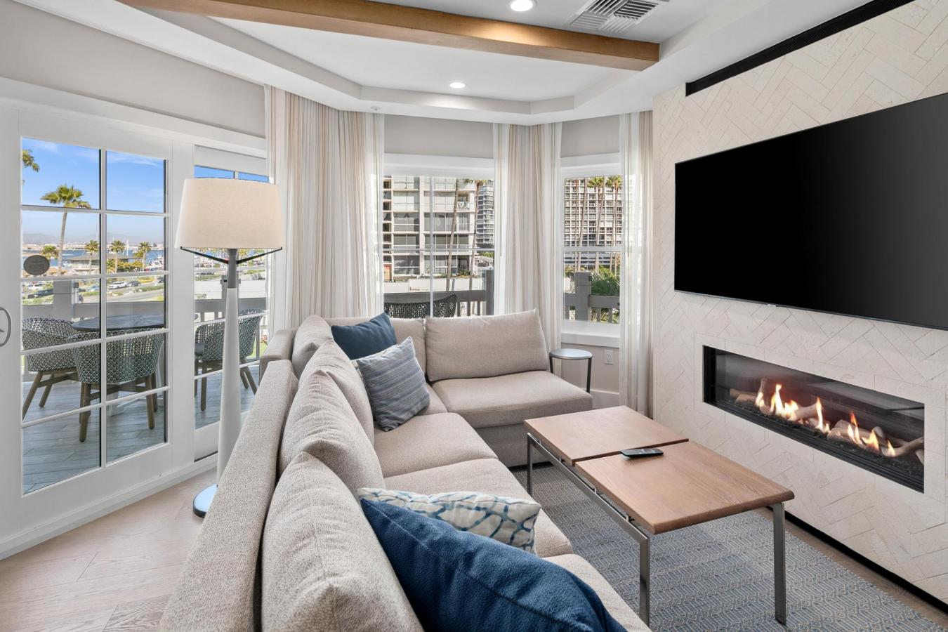 Coronado, California, 92118, United States, 2 Bedrooms Bedrooms, ,2 BathroomsBathrooms,Residential,For Sale,1734266