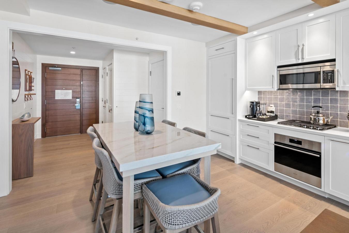 Coronado, California, 92118, United States, 2 Bedrooms Bedrooms, ,2 BathroomsBathrooms,Residential,For Sale,1734266