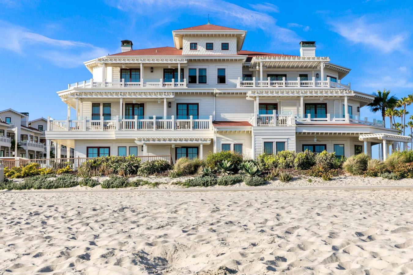 Coronado, California, 92118, United States, 2 Bedrooms Bedrooms, ,2 BathroomsBathrooms,Residential,For Sale,1734266