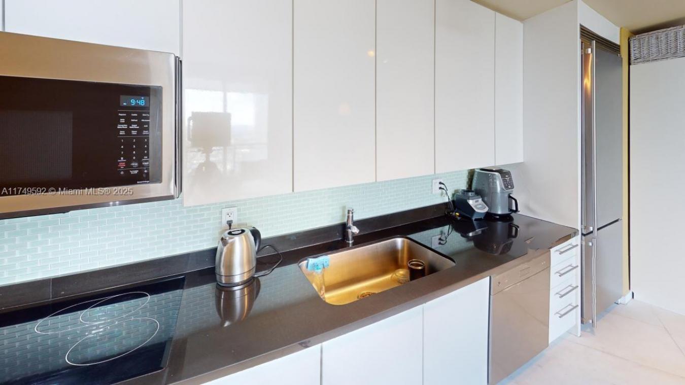 Miami, Florida, 33130, United States, 2 Bedrooms Bedrooms, ,2 BathroomsBathrooms,Residential,For Sale,1734264