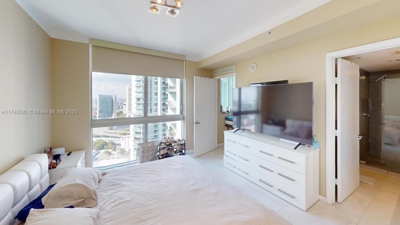 Miami, Florida, 33130, United States, 2 Bedrooms Bedrooms, ,2 BathroomsBathrooms,Residential,For Sale,1734264