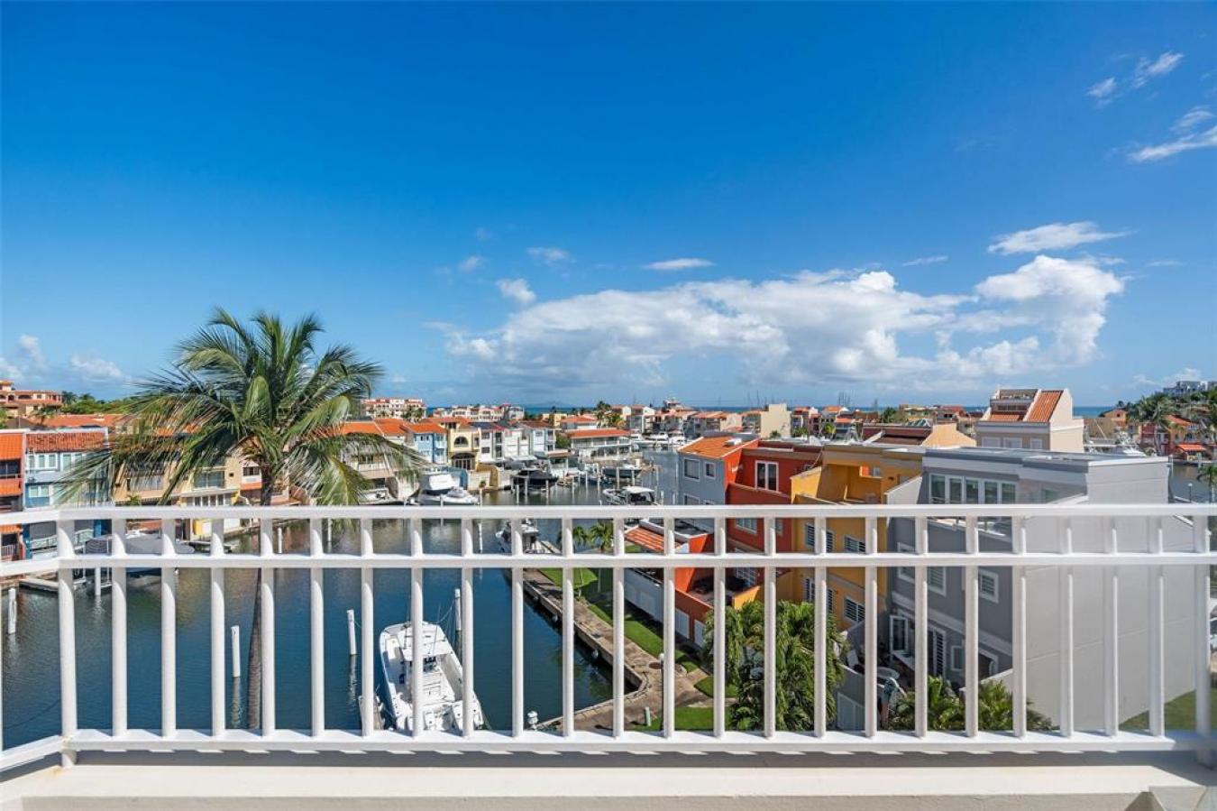 Humacao, 00791, Puerto Rico, 4 Bedrooms Bedrooms, ,5 BathroomsBathrooms,Residential,For Sale,1734261