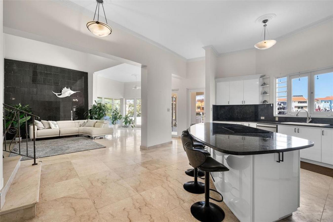 Humacao, 00791, Puerto Rico, 4 Bedrooms Bedrooms, ,5 BathroomsBathrooms,Residential,For Sale,1734261