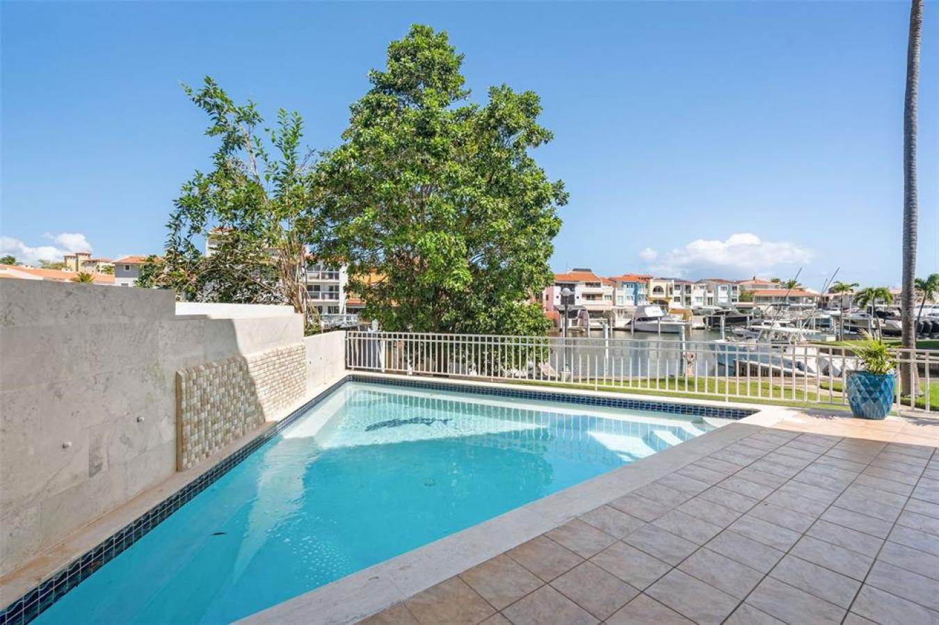 Humacao, 00791, Puerto Rico, 4 Bedrooms Bedrooms, ,5 BathroomsBathrooms,Residential,For Sale,1734261