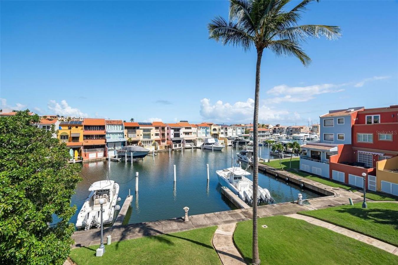 Humacao, 00791, Puerto Rico, 4 Bedrooms Bedrooms, ,5 BathroomsBathrooms,Residential,For Sale,1734261