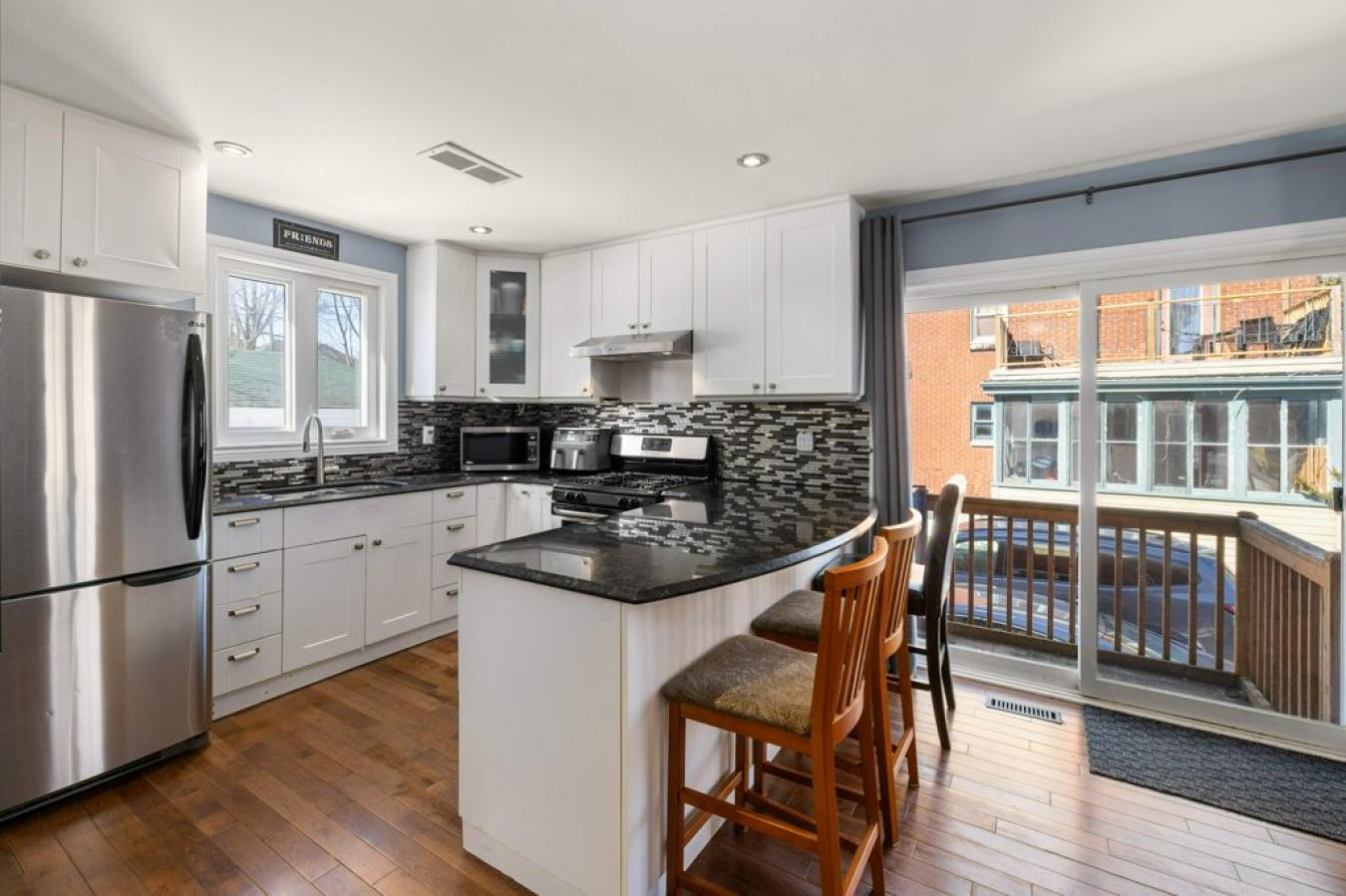 Kingston, ON, K7L0B5, Canada, 8 Bedrooms Bedrooms, ,4 BathroomsBathrooms,Residential,For Sale,1905293