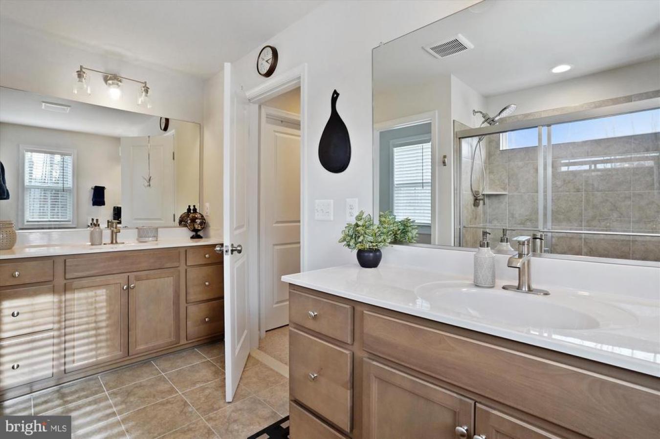 FREDERICKSBURG, Virginia, 22406, United States, 4 Bedrooms Bedrooms, ,2 BathroomsBathrooms,Residential,For Sale,1735164