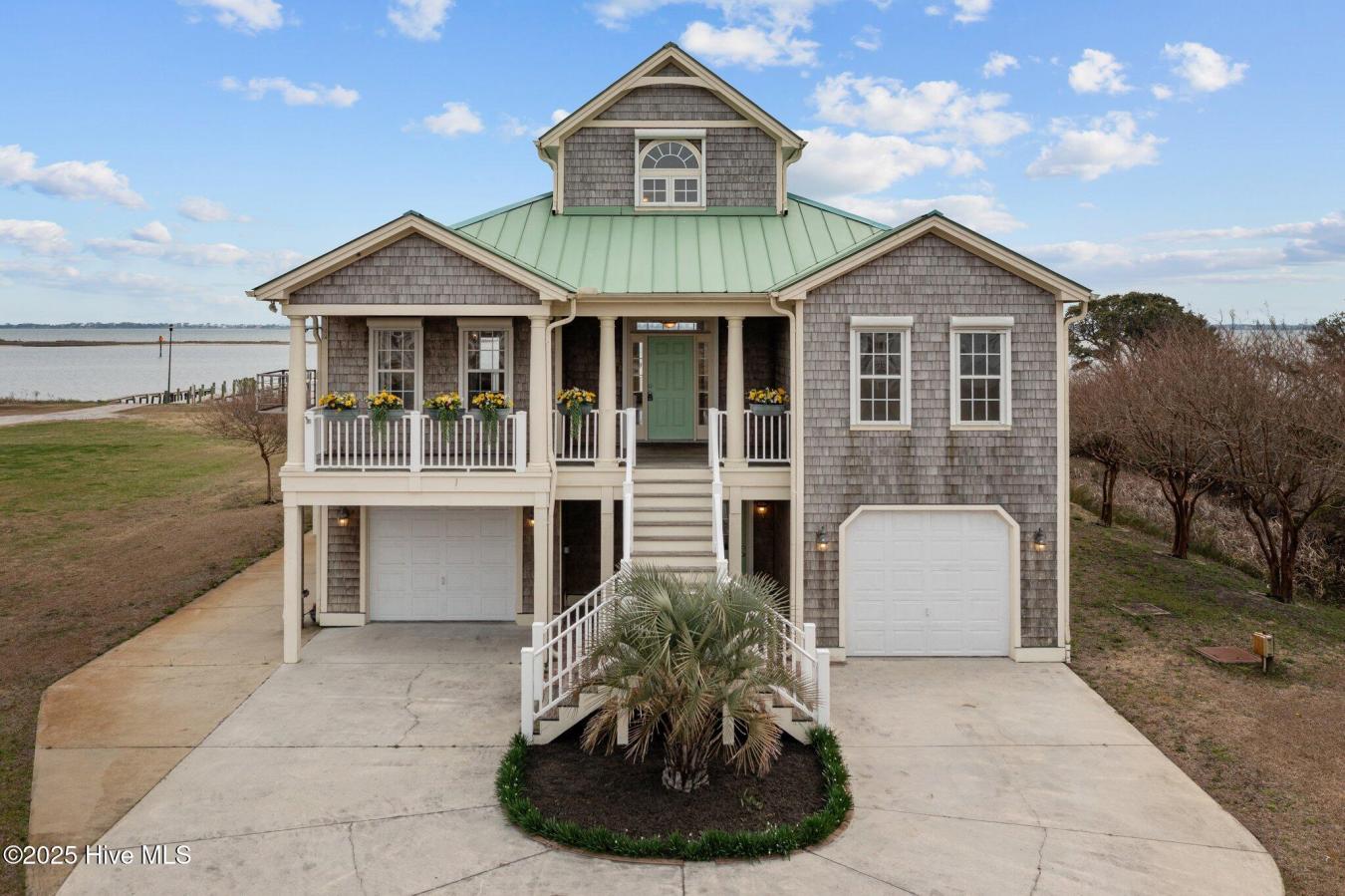 Newport, North Carolina, 28570, United States, 3 Bedrooms Bedrooms, ,3 BathroomsBathrooms,Residential,For Sale,1738396