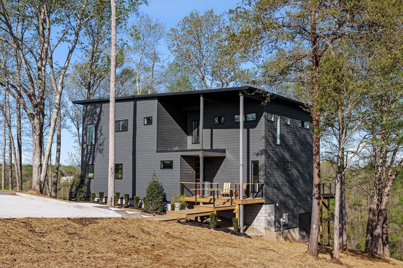 Sparta, Tennessee, 38583, United States, 3 Bedrooms Bedrooms, ,3 BathroomsBathrooms,Residential,For Sale,1738392