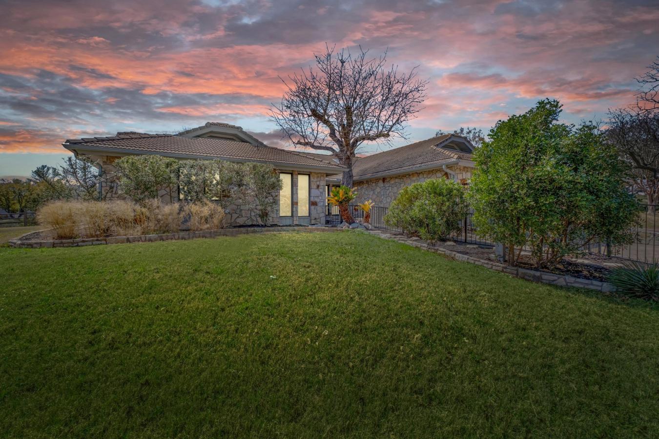 Horseshoe Bay, Texas, 78657, United States, 3 Bedrooms Bedrooms, ,2 BathroomsBathrooms,Residential,For Sale,1738389