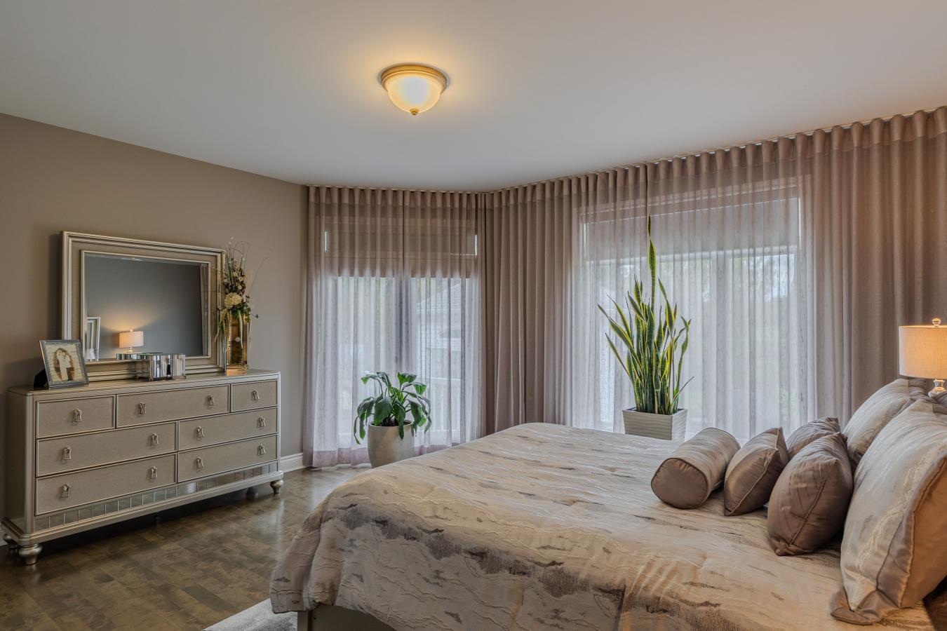 Hemmingford, QC, J0L1H0, Canada, 3 Bedrooms Bedrooms, ,1 BathroomBathrooms,Residential,For Sale,1740992