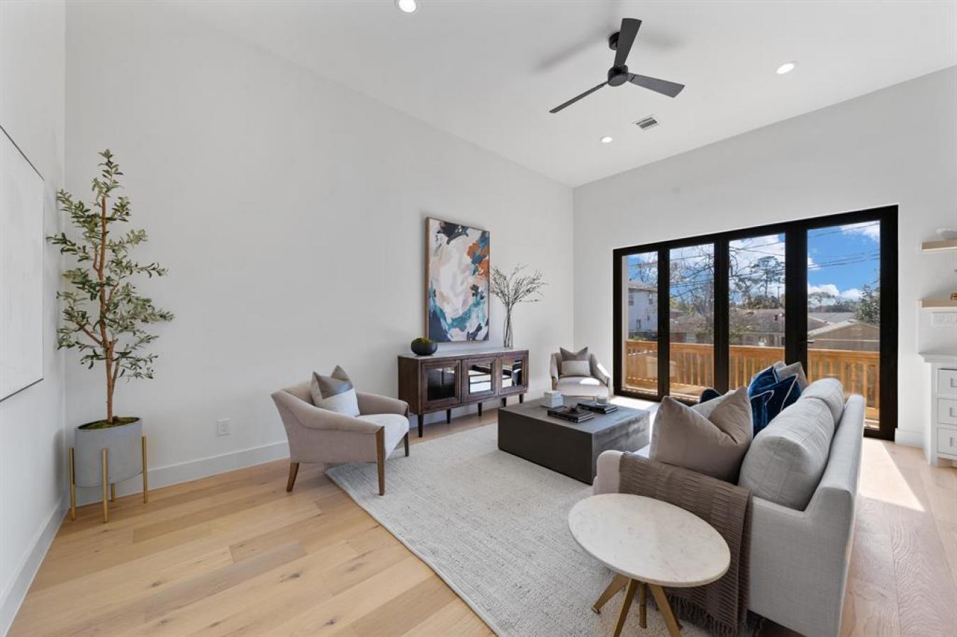 Houston, Texas, 77018, United States, 4 Bedrooms Bedrooms, ,3 BathroomsBathrooms,Residential,For Sale,1740983